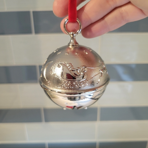 2022 Hallmark keepsake bell ornament - Picture 5 of 8